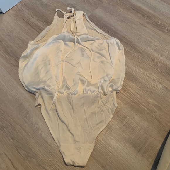 Satin high neck bodysuits - Picture 7 of 8